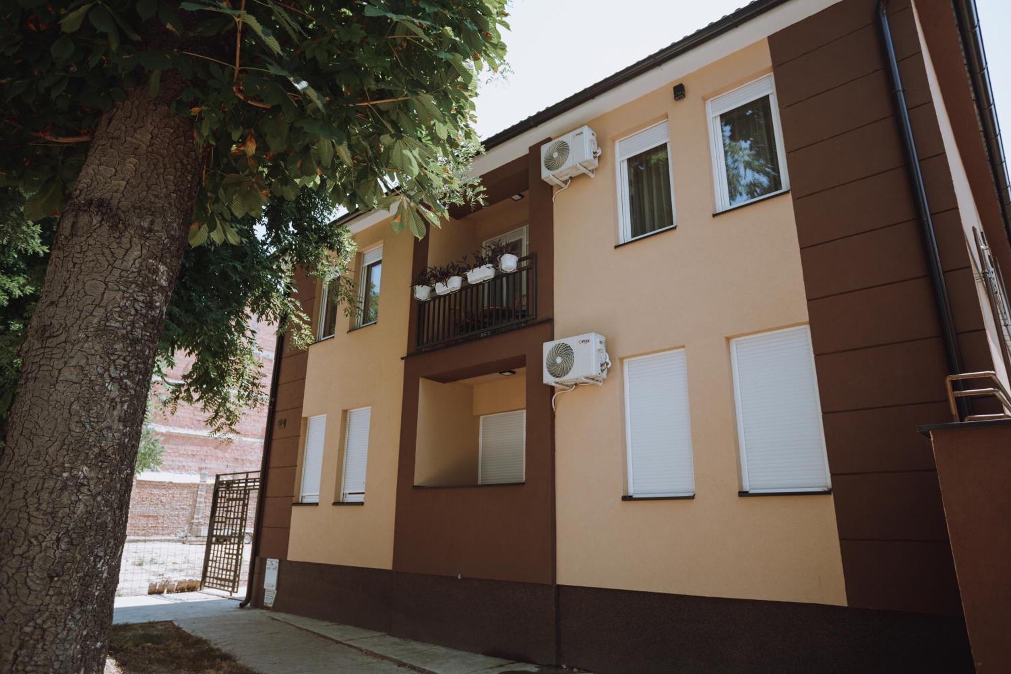 Apartman K29 Sombor Buitenkant foto